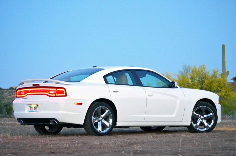  Dodge Charger Rallye V6 2011 года  (фото 9 из 42)